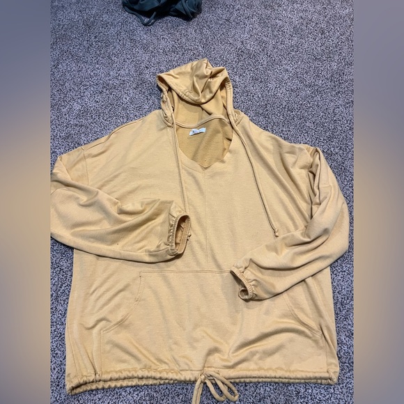 Maurices Tops - Women’s hooded sweater